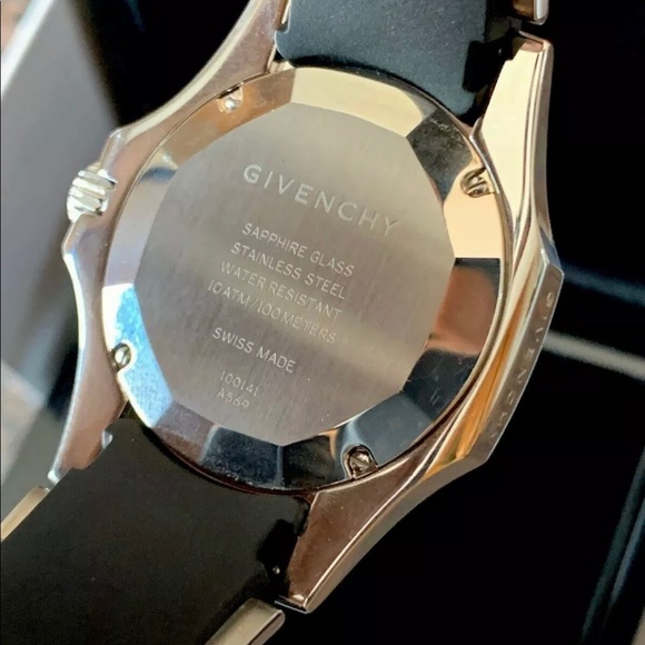 RARE 2015 Givenchy Five Shark Analog Sport Watch - Picture 5 of 8